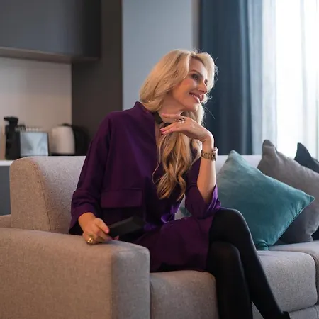 The Address Seafront With Hot Tub *