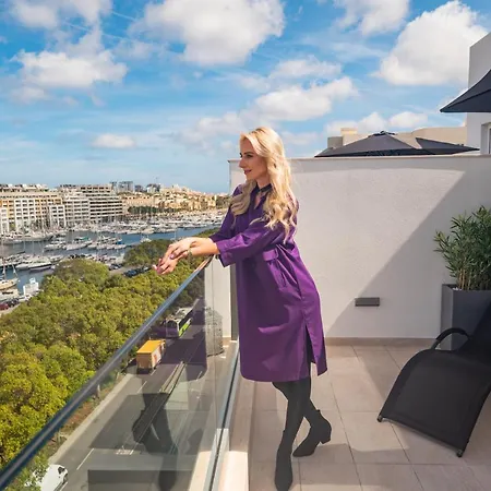 Lejlighed The Address Seafront With Hot Tub Pietà