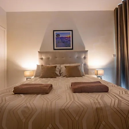 The Address Seafront With Hot Tub * Pietà