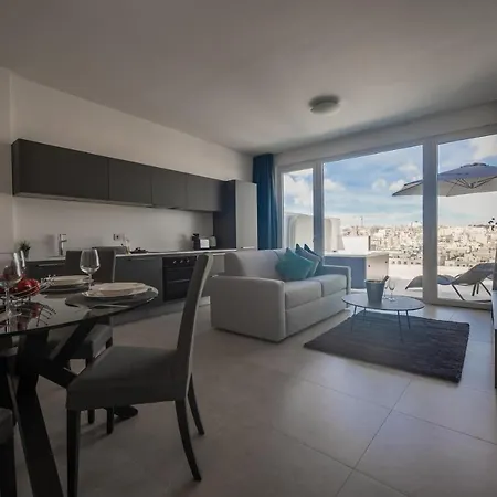 Appartement The Address Seafront With Hot Tub Pietà