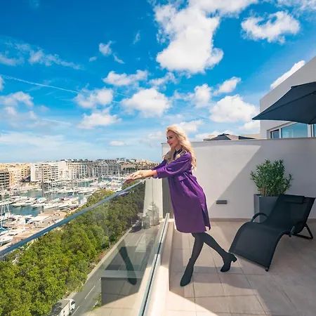 Appartement The Address Seafront With Hot Tub Pietà