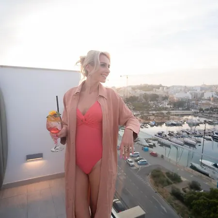Appartement The Address Seafront With Hot Tub Pietà